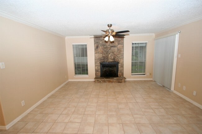 property at 17401 Red Oak Dr