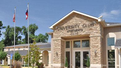 University Club Hunstville in Huntsville, TX - Foto de edificio - Building Photo