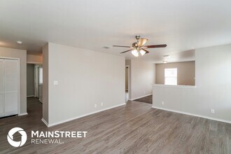 9738 Marbach Canyon in San Antonio, TX - Foto de edificio - Building Photo