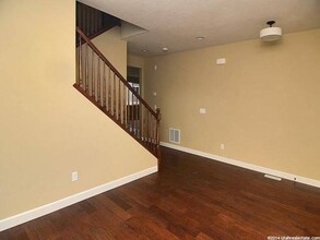 3303 E Osprey Way in Layton, UT - Building Photo - Building Photo