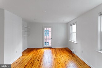 1516 Addison St in Philadelphia, PA - Building Photo - Building Photo