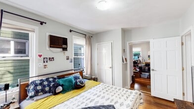 11 Partridge Ave, Unit 1 in Somerville, MA - Foto de edificio - Building Photo