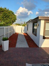680 E 8th Ave in Hialeah, FL - Building Photo - Building Photo