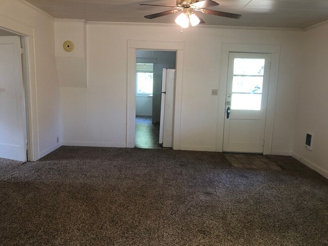 346 N 4th St in Springfield, OR - Building Photo - Building Photo