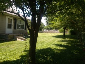 TWO DUPLEXES, LONG TERM TENANTS in Nicholasville, KY - Foto de edificio - Building Photo