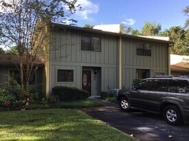1025 W 19th St in Panama City, FL - Building Photo