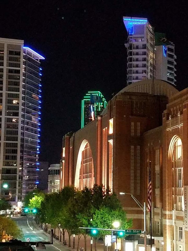 Magnolia Station in Dallas, TX - Foto de edificio - Building Photo