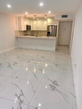 10525 SW 112th Ave in Miami, FL - Foto de edificio - Building Photo