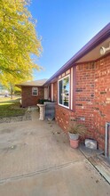 7006 Avenue S in Lubbock, TX - Building Photo - Building Photo