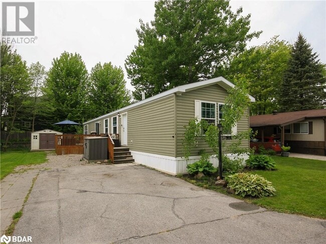 property at 23 Georgian Glen Dr