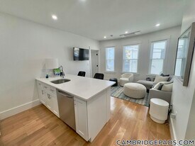 406 Columbia St, Unit 1 in Cambridge, MA - Building Photo