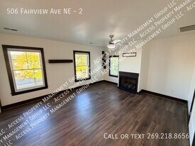 506 Fairview Ave NE in Grand Rapids, MI - Building Photo