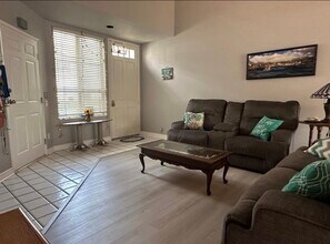 369 Blue Dolphin Dr in Port Hueneme, CA - Building Photo - Building Photo