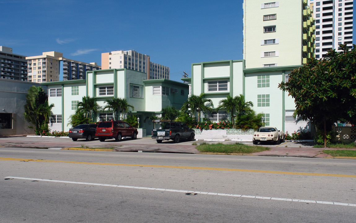 1334 Alton Rd in Miami Beach, FL - Building Photo