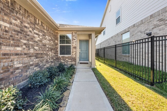 27107 Blue Pool Dr in Katy, TX - Building Photo - Building Photo