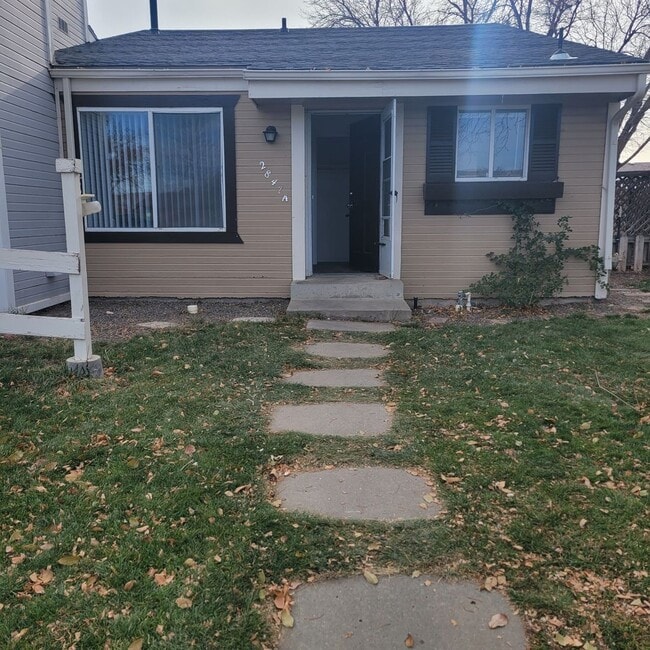 property at 2847 Oxford Ave