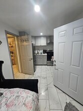 124 E 135th St in Los Angeles, CA - Building Photo - Building Photo