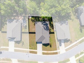 610 Riverwalk Cir in Freeport, FL - Building Photo - Building Photo