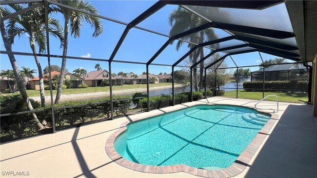 12471 Country Day Cir in Ft. Myers, FL - Building Photo - Building Photo