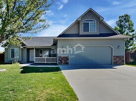 5318 Worth Way in Caldwell, ID - Building Photo