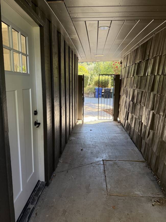 3099 Laurel Dr in Sacramento, CA - Building Photo - Building Photo