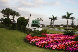 19140 Scallop Lp in Bradenton, FL - Building Photo