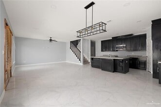 5307 N Crown Point in Pharr, TX - Building Photo - Building Photo