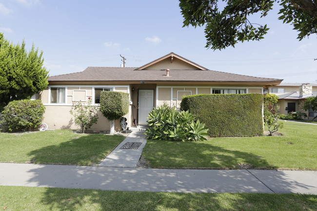 Belgrave Apartments in Garden Grove, CA - Foto de edificio - Building Photo