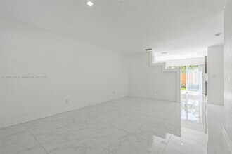 2350 SW 86th Way in Miramar, FL - Building Photo - Building Photo