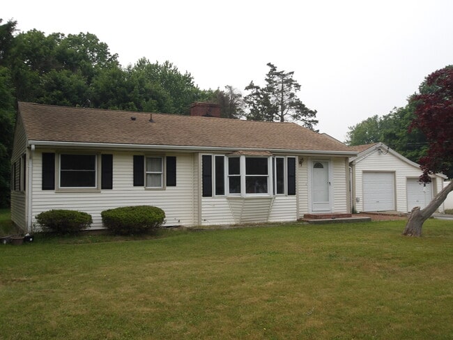 75 Fairview Dr in Madison, CT - Building Photo - Building Photo