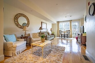 93 E Central St in Natick, MA - Building Photo - Building Photo