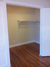 220 Allison St NW in Washington, DC - Foto de edificio - Building Photo