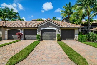 9832 Venezia Cir in Naples, FL - Building Photo - Building Photo