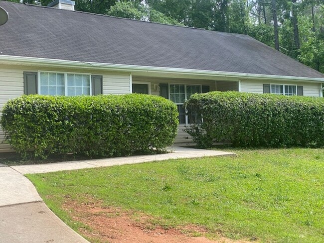 307 Wolf Creek Pl in Locust Grove, GA - Building Photo - Building Photo