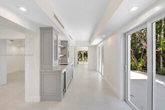 6517 Castaneda St in Coral Gables, FL - Building Photo - Building Photo