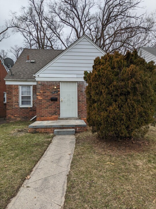 18417 Glastonbury Rd in Detroit, MI - Building Photo