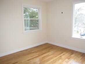 198 Union Ave, Unit 4 in Framingham, MA - Foto de edificio - Building Photo