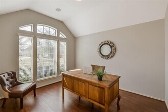 2823 Woodland Glen Ln in Conroe, TX - Foto de edificio - Building Photo