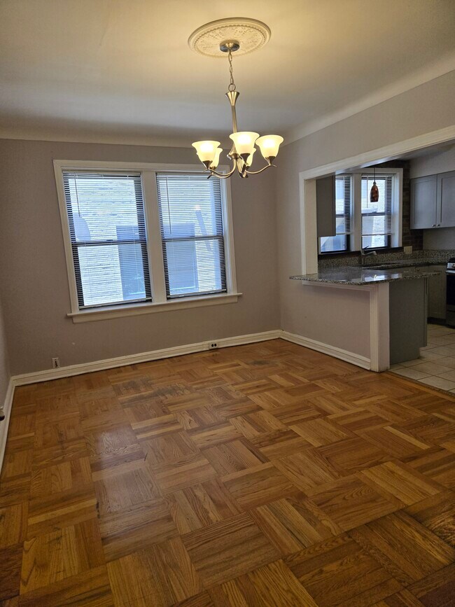 7518 Cromwell Dr in Clayton, MO - Foto de edificio - Building Photo