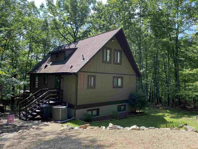 property at 2829 Hopkins Dr