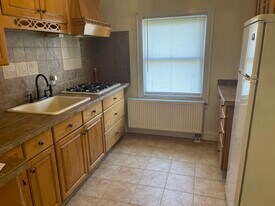 1128 Caldwell Ave, Unit 2