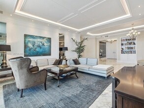 16047 Collins Ave in Sunny Isles Beach, FL - Building Photo - Building Photo