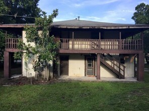 451 Hickory St in New Smyrna Beach, FL - Building Photo - Building Photo