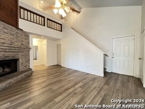 3122 Smoke Creek in San Antonio, TX - Building Photo - Building Photo