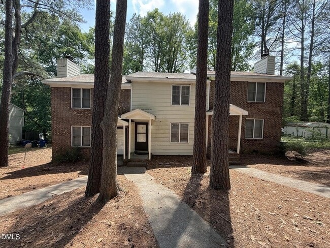 property at 925 Hearthridge Ct