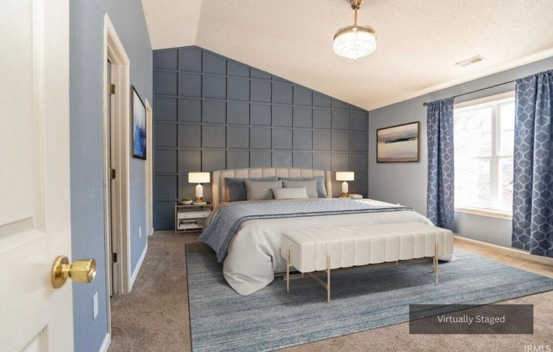 5786 W Tensleep Rd in Bloomington, IN - Foto de edificio