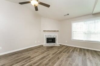 731 Sugar Oak Ln in Lawrenceville, GA - Building Photo - Building Photo