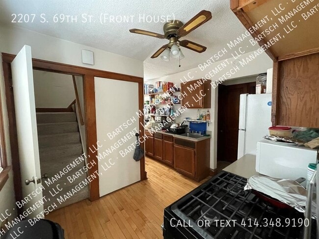 2207 S 69th St in West Allis, WI - Building Photo - Building Photo
