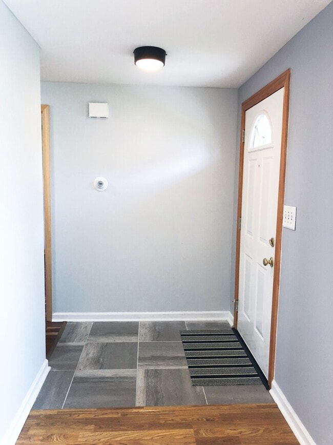 923 Sagamore Dr in Schaumburg, IL - Building Photo - Building Photo