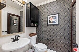 5701 Kiyot Way-Unit -5 in Los Angeles, CA - Building Photo - Building Photo